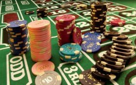 204pub slot game section showing online slot titles on mobile browser